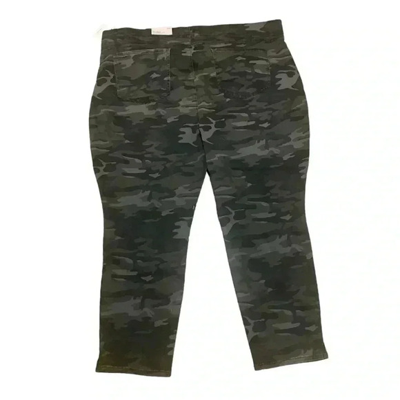 NWT NYDJ Pull On Skinny Camo Jeans - Picture 2 of 8